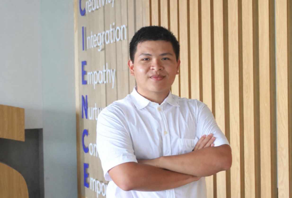Nam sinh 22 tuổi giành học bổng tiến sĩ đại học top 7 Mỹ